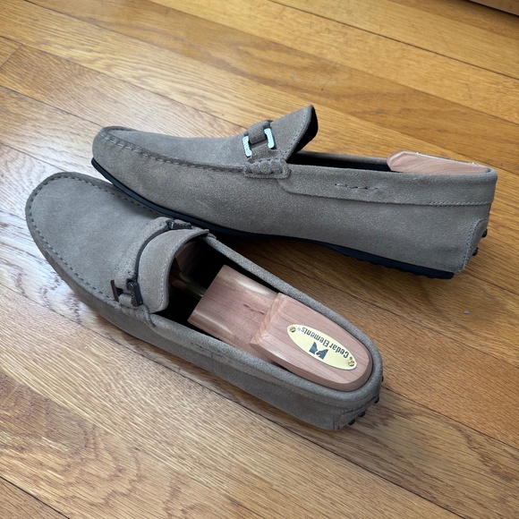 TOD’S TAN SUEDE DRIVING BIT LOAFERS main image 6